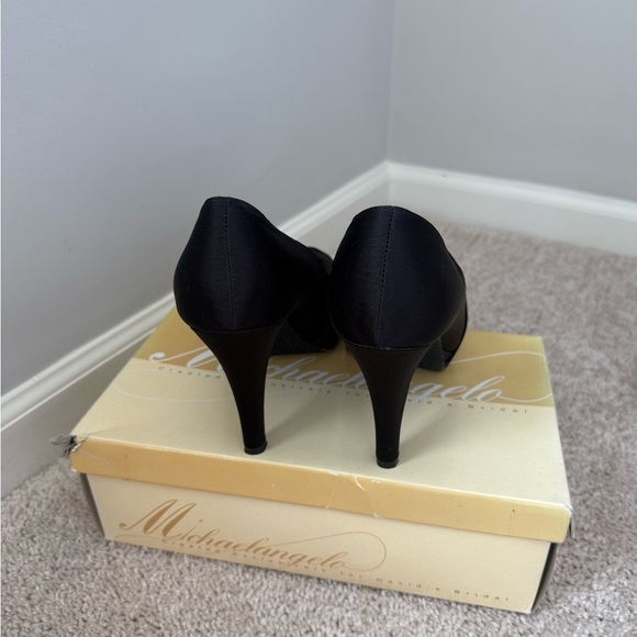David's Bridal Black Satin Heels with Rhinestone Accent - Picture 2 of 3